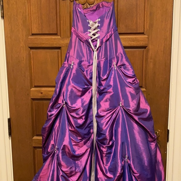 Night Moves size 8 formal - Picture 4 of 10